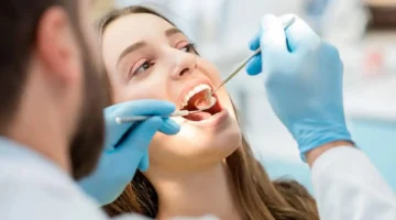 تحذير طبي.. ممارسون غير متخصصين يسيطرون على سوق عدسات الأسنان الرخيصة في مصر